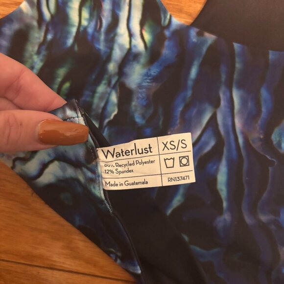 Waterlust Abalone Restoration Reversible Top Women XS/S Blue Ocean Print UPF 50+ - Picture 7 of 11